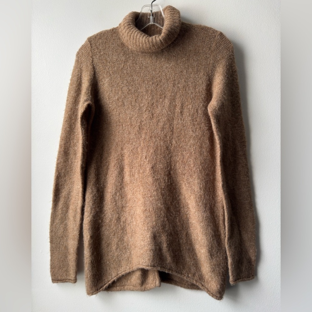 Abercrombie & Fitch Warm Tan Turtleneck Sweater